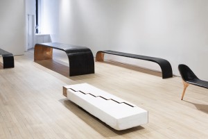<a href=https://www.galeriegosserez.com/gosserez/artistes/loellmann-valentin.html>Valentin Loellmann </a> - Copper - Long bench